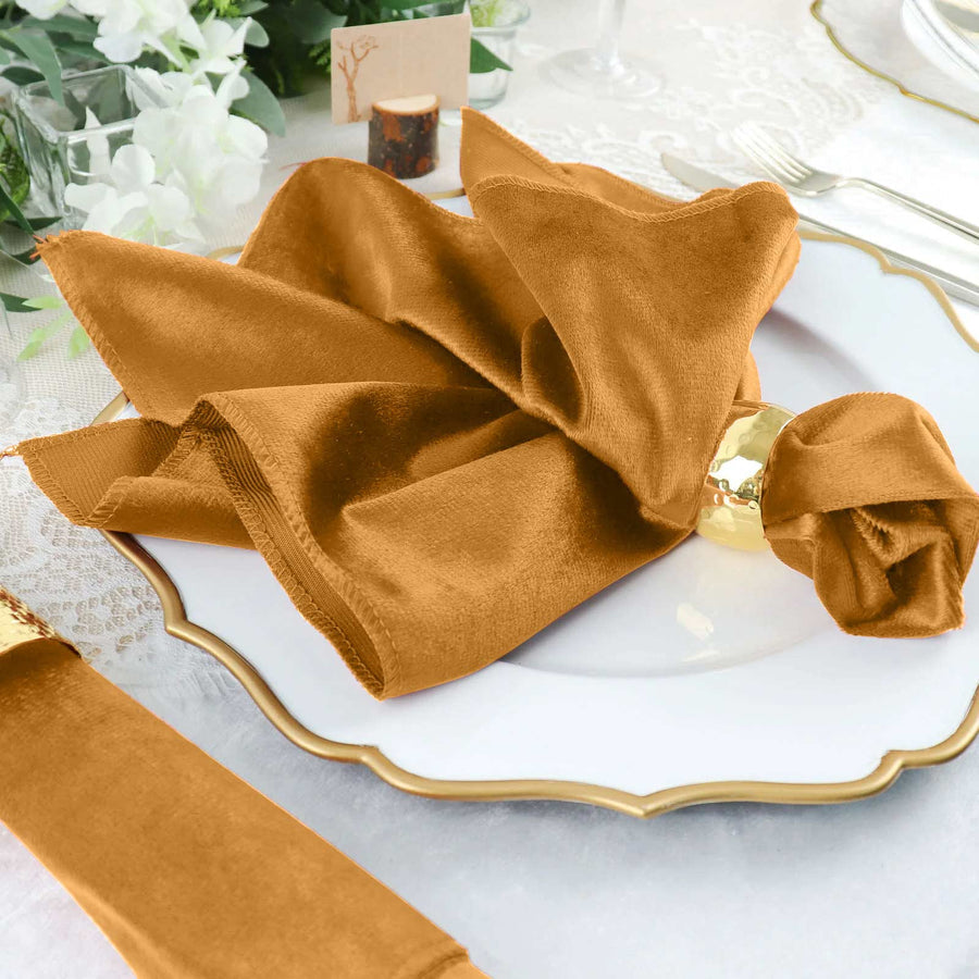 Specialty Table Linen - Velvet, Gold